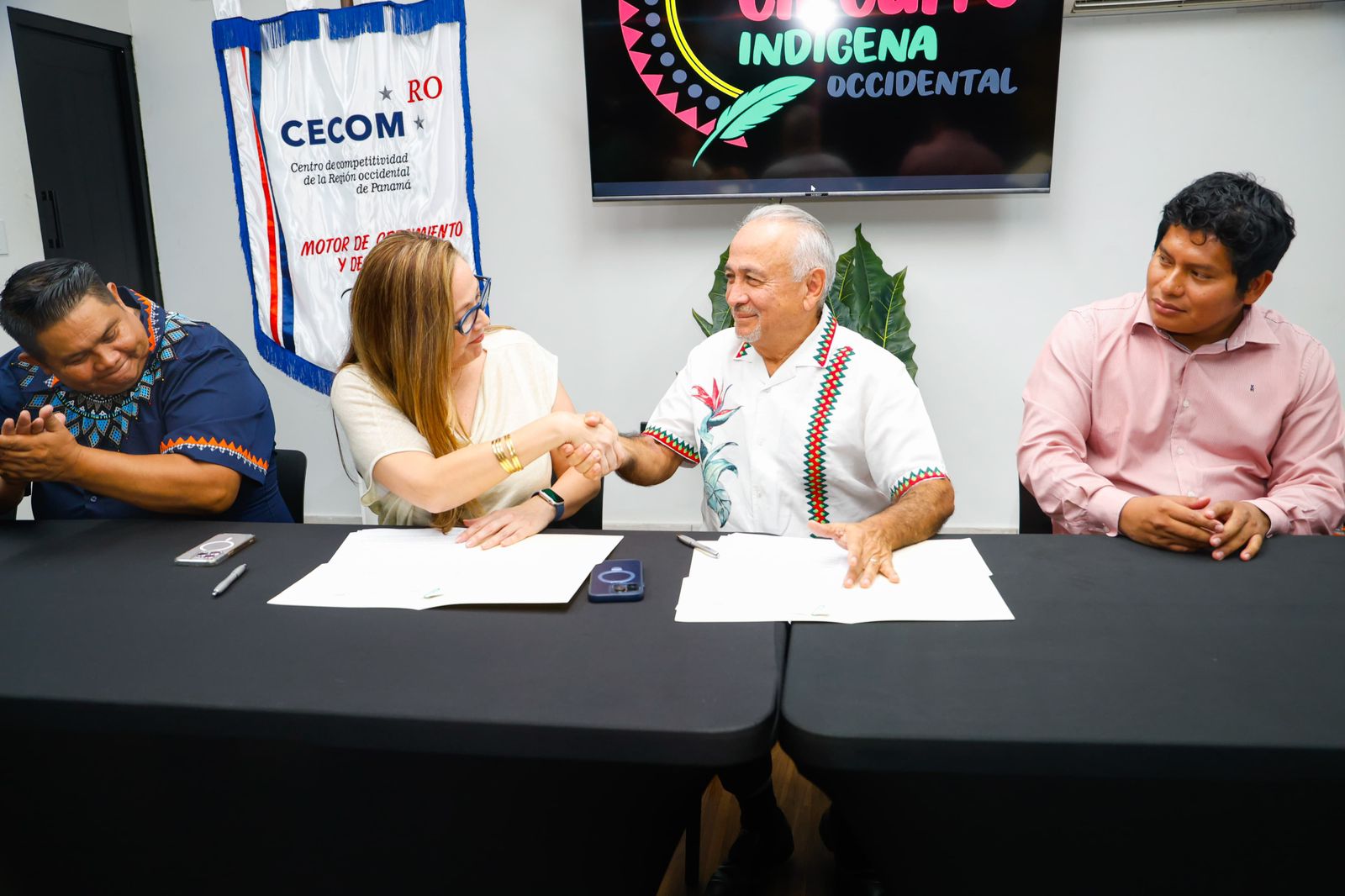 Firma de convenio entre Cobre Panamá y CECOMRO para impulsar turismo indígena