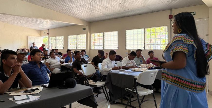 Participantes de Cobre Emprende en Ngäbe Buglé durante una jornada de formación