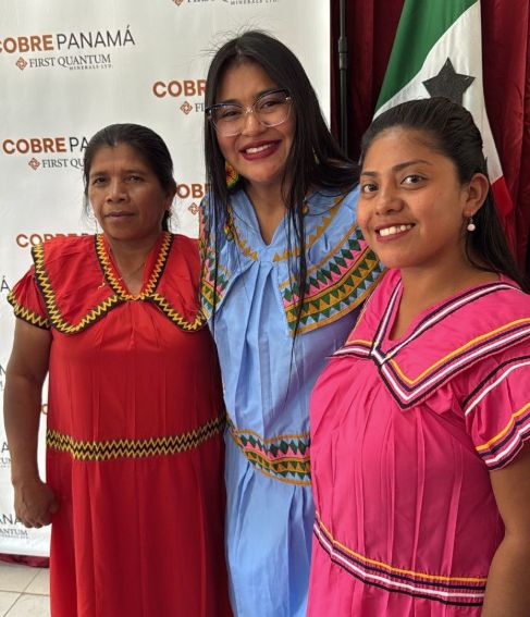 Emprendedores participan en actividades formativas del programa Cobre Emprende